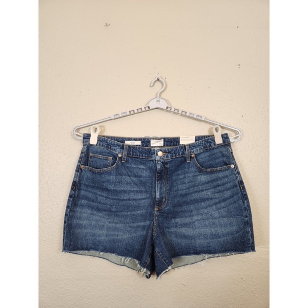 Universal Thread Denim Shorts Vintage Midi Frayed Hem Dark Wash 22W NWT‎